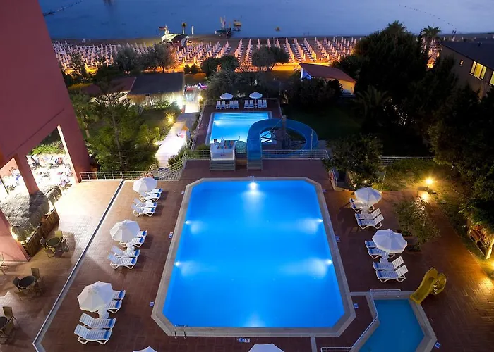 Armas Bella Luna Отель 4*