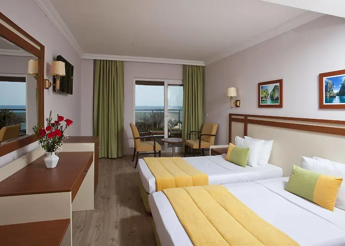 Armas Bella Luna Отель