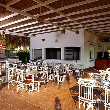 Armas Bella Luna Hotel