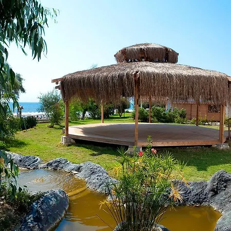 Armas Bella Luna 酒店 4*