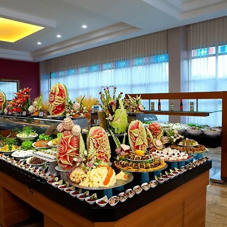 Armas Bella Luna Hotel 4*