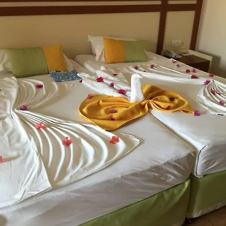 Hotel Armas Bella Luna Side