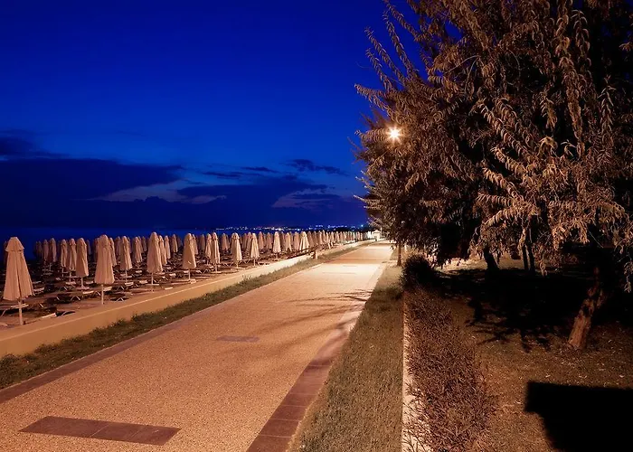 Armas Bella Luna מלון 4*