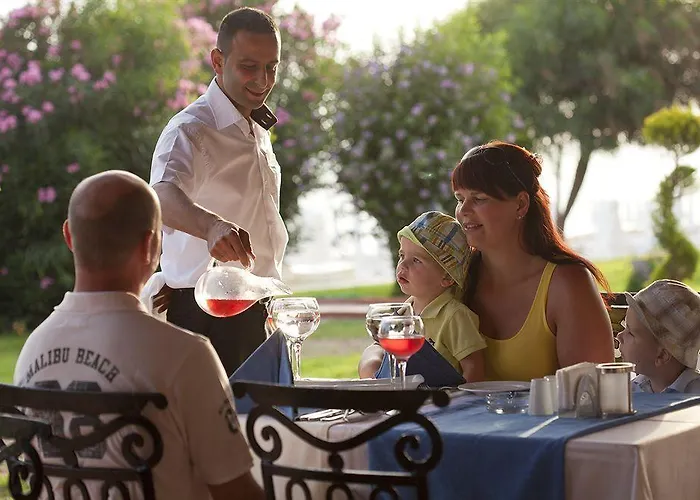 Hotel Armas Bella Luna 4*