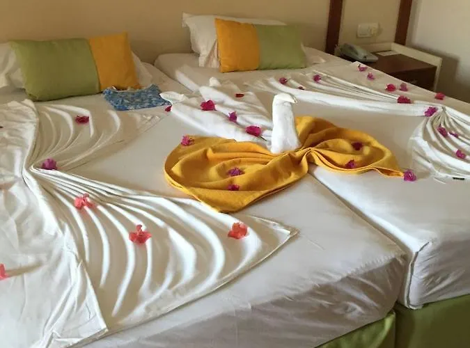 Hotel Armas Bella Luna Side