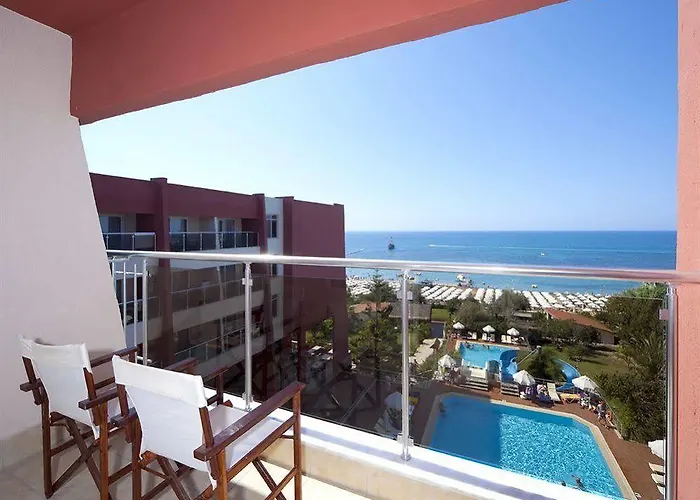 Armas Bella Luna Hotel Side