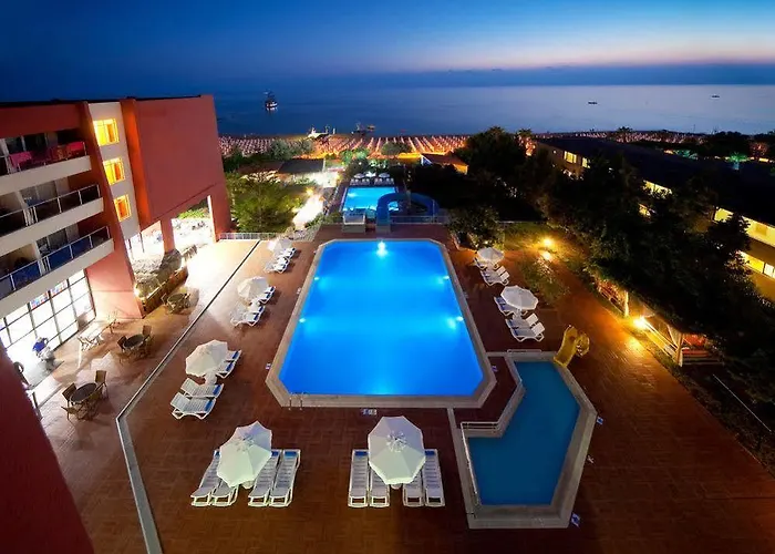 Armas Bella Luna 4* Side