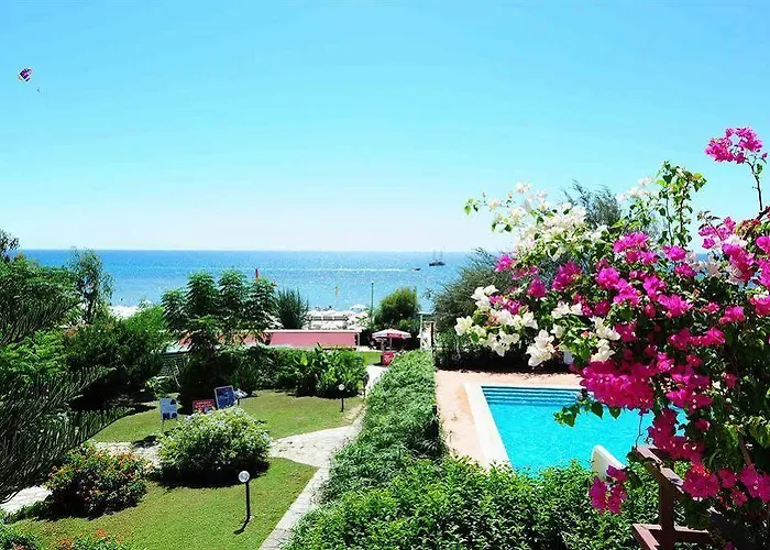 Hotel Armas Bella Luna Side