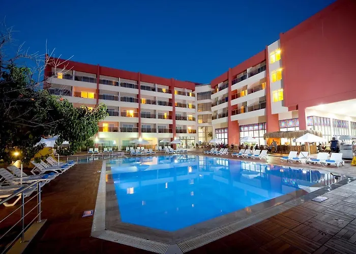 Hotel Armas Bella Luna Side