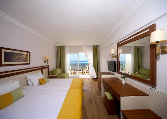 Armas Bella Luna Hotel 4*
