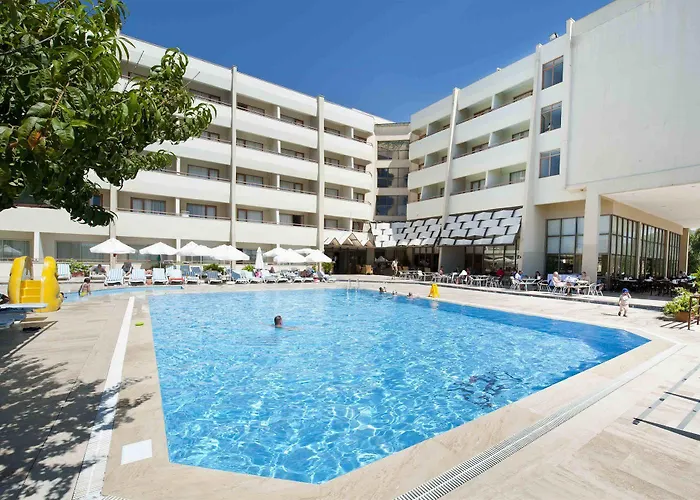 Hotel Armas Bella Luna Side