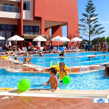 Armas Bella Luna ホテル